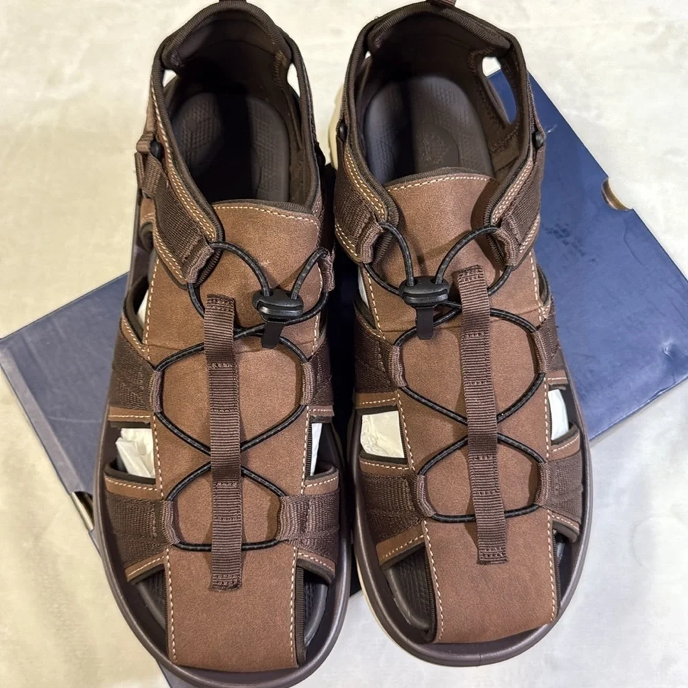 Dockers dark tan